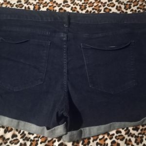 Gallery image 4 for Plus Size Women's Denim Shorts, Size 26