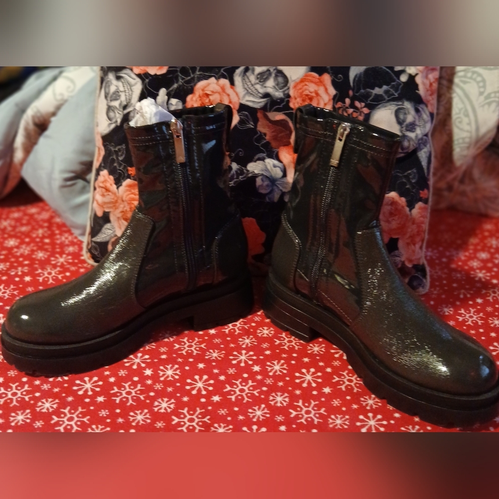 Gallery image 3 for Aquatalia Women's Leoda Patent Leather Boots