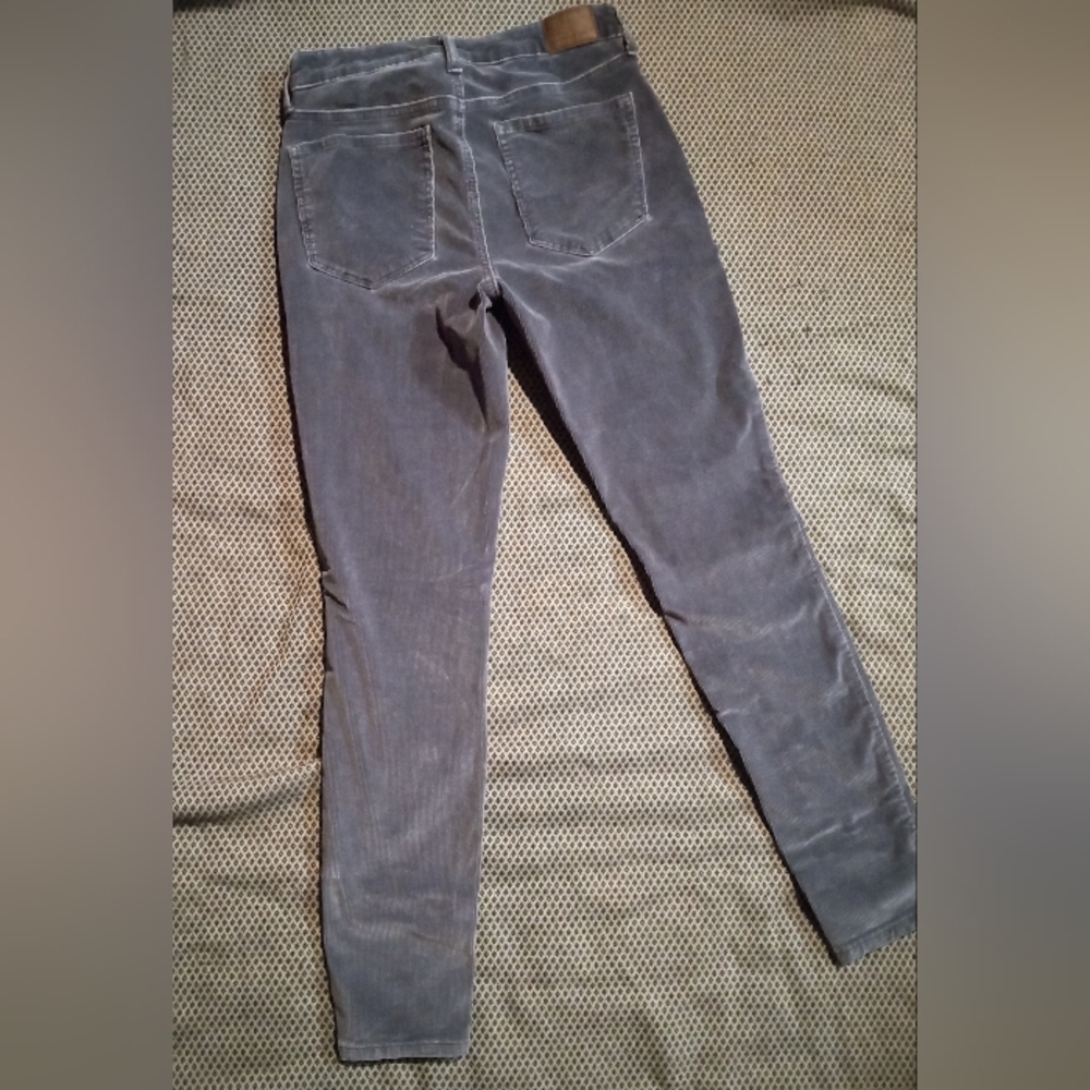 Gallery image 4 for American Eagle Skinny HR Corduroy Pants