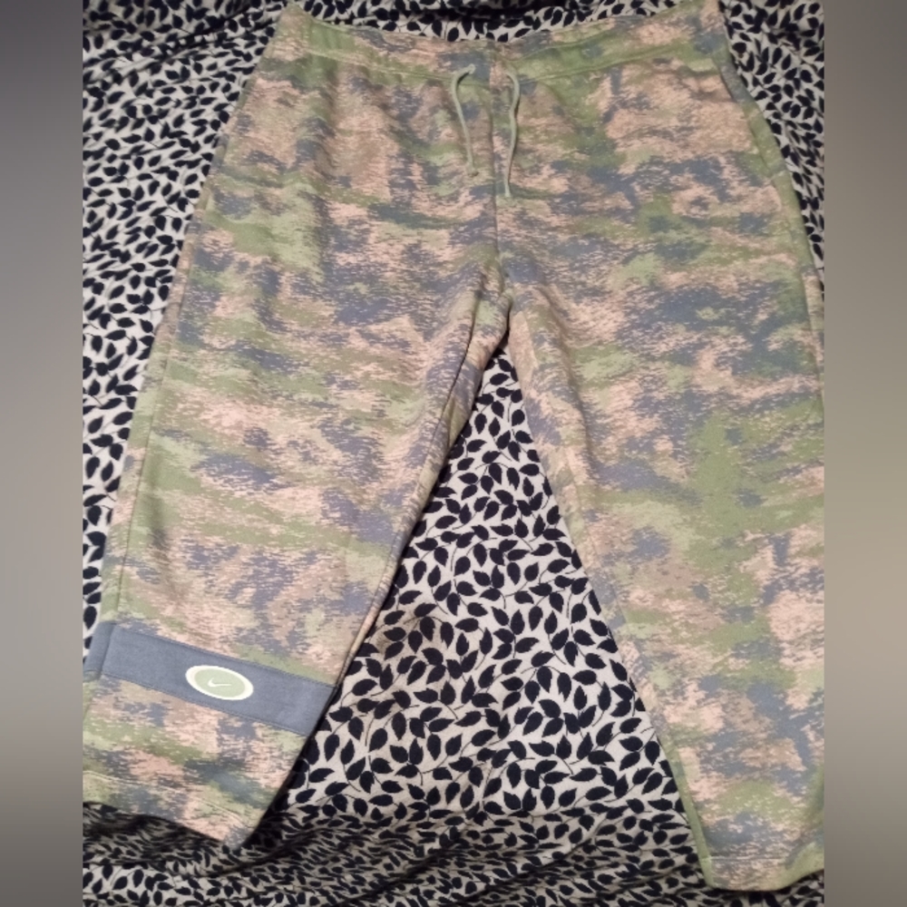 Gallery image 1 for Nike Sportswear Essential Fleece Curve Sweatpants