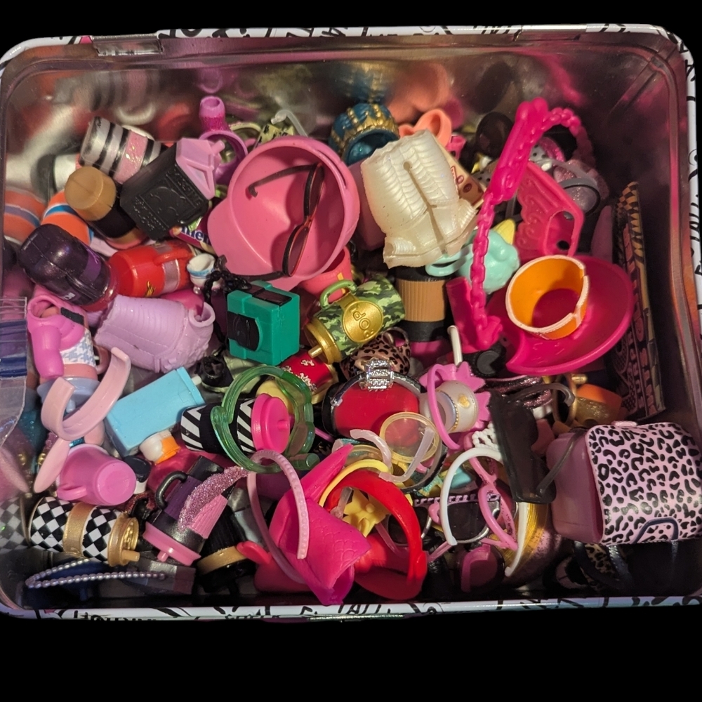 Gallery image 4 for OMG/LOL Surprise Dolls + Pets Bundle