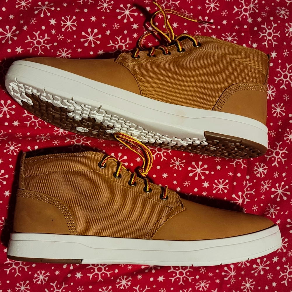 Gallery image 2 for Timberland Davis Square Chukka Boots