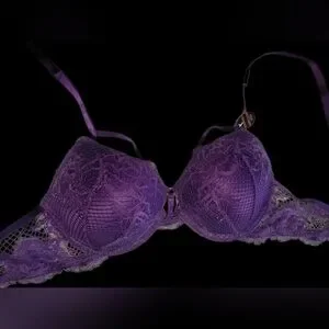 Gallery image 4 for Victoria's Secret Bombshell Plunge Push-Up Bra