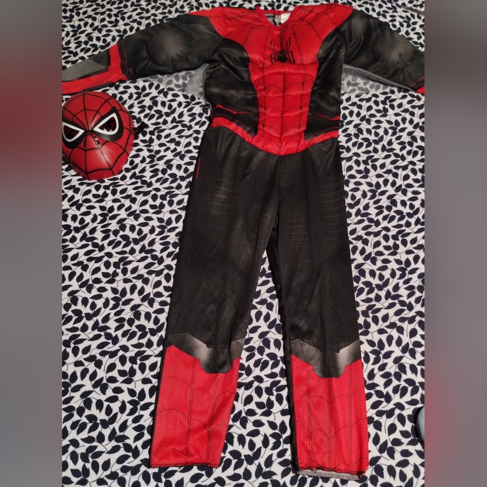 Gallery image 2 for Spiderman Far From Home Costume/Mask, Medium