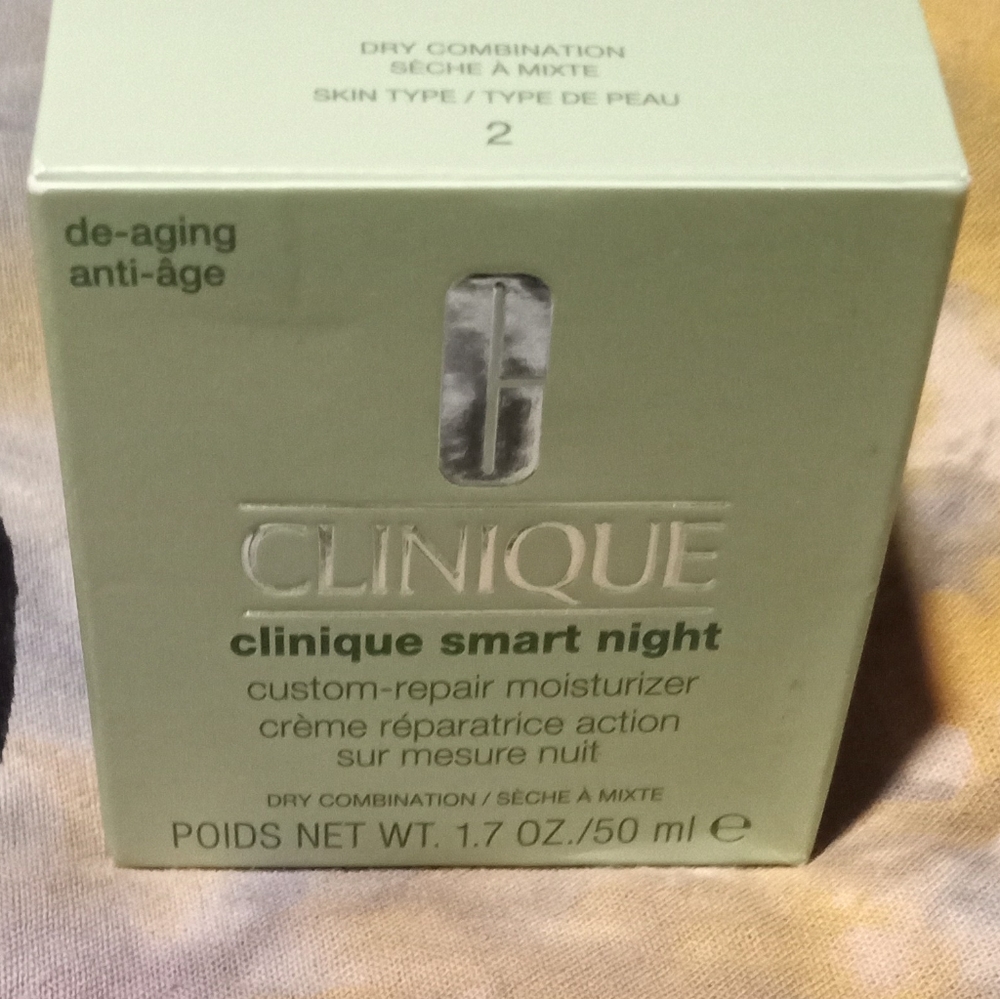Gallery image 3 for Clinique Skincare Trio