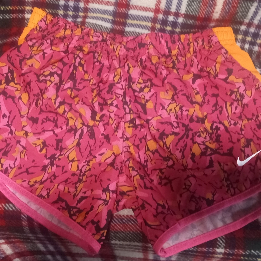 Gallery image 1 for Nike Running Shorts, Girl's Size Small
