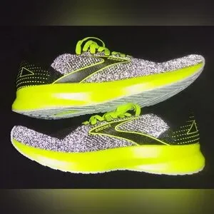 Gallery image 2 for Brooks Levitate 5 Running Shoes, Men's 9.5
