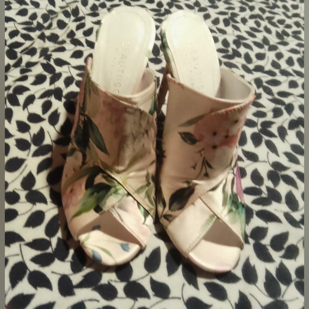 Gallery image 3 for BEAUTIISOLES Cindy Peep Toe Heels by Robyn Shreiber