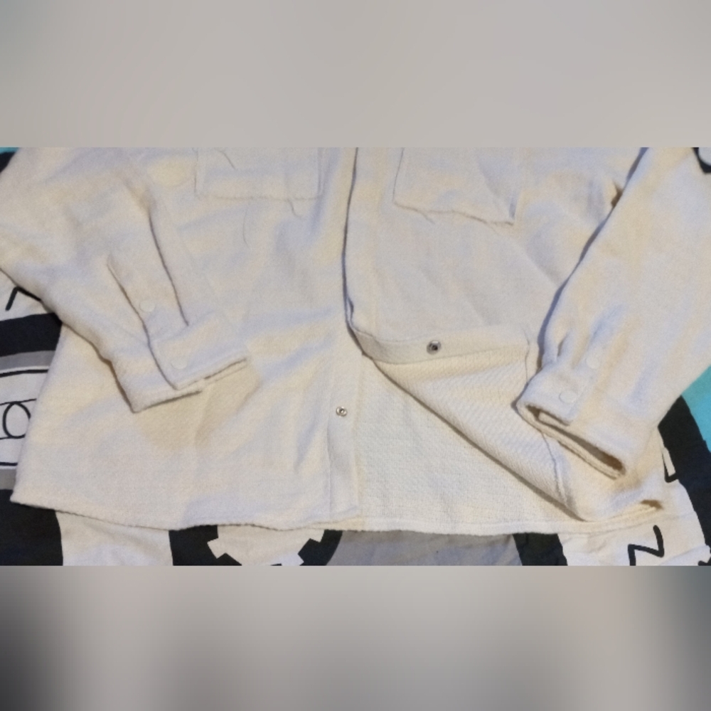 Gallery image 3 for Forever 21 Men's Woven Button Up