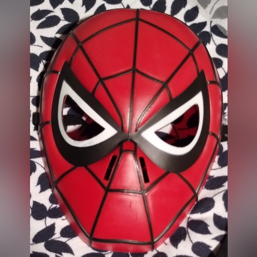 Gallery image 1 for Spiderman Far From Home Costume/Mask, Medium